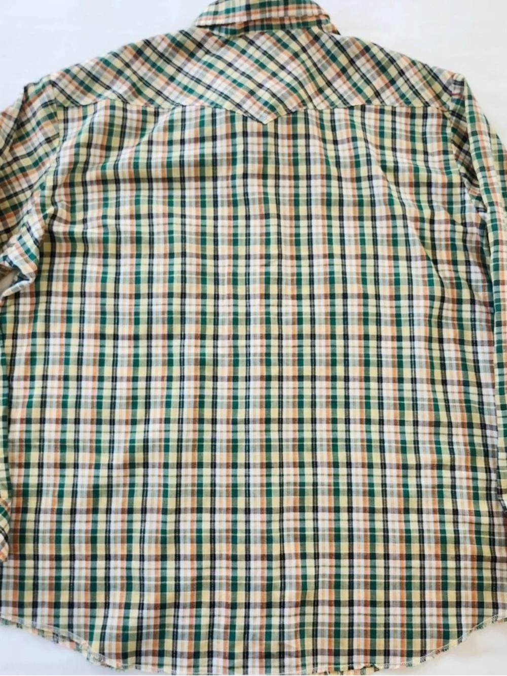 Classic Men's Plaid Button-Up Shirt in Green and Tan